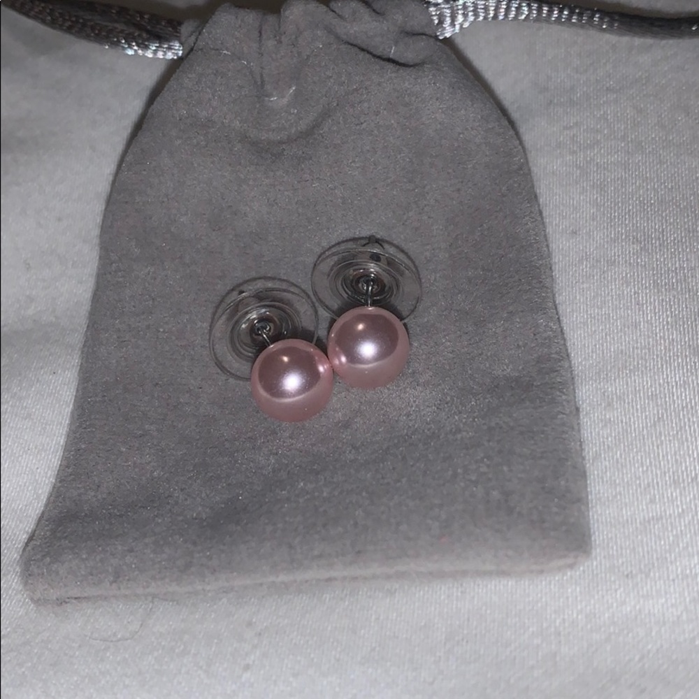 Pink pearl earrings!!